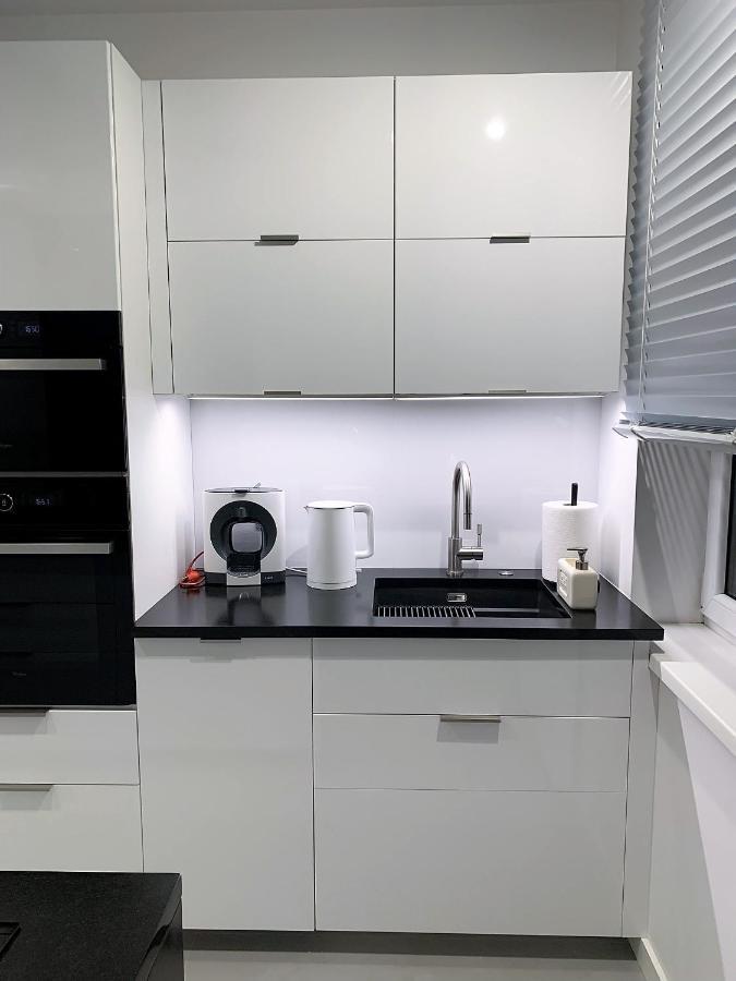A Modern Apartment For 2 People Krakkó Kültér fotó