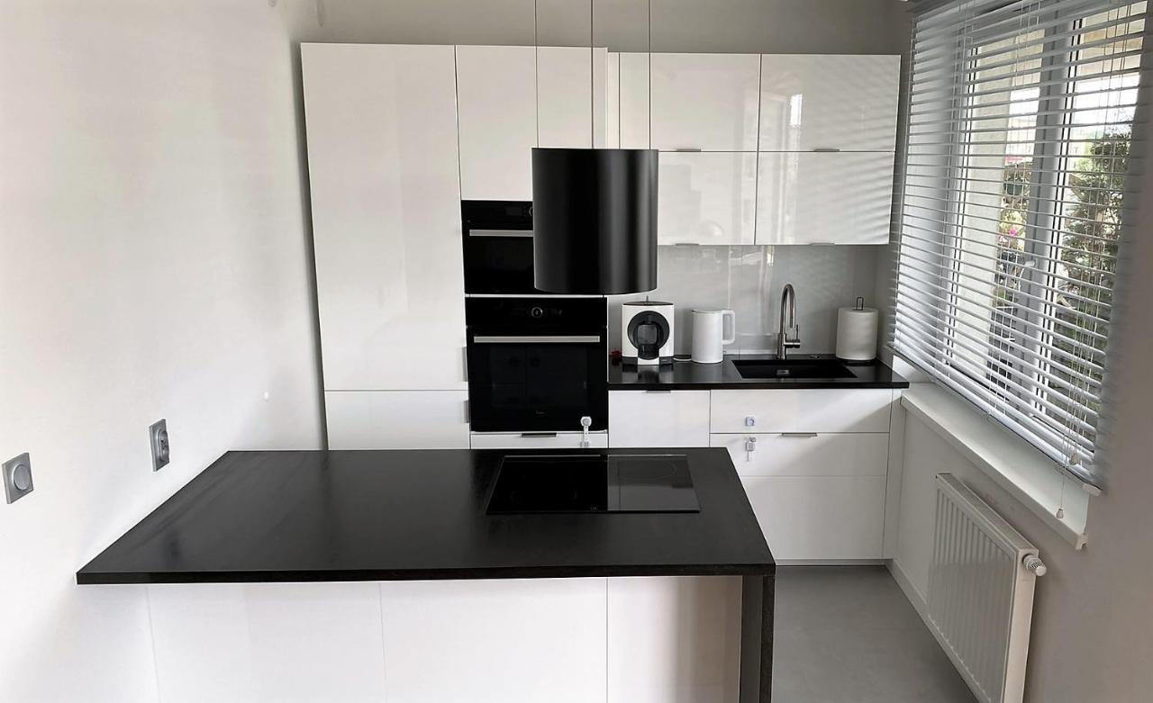 A Modern Apartment For 2 People Krakkó Kültér fotó